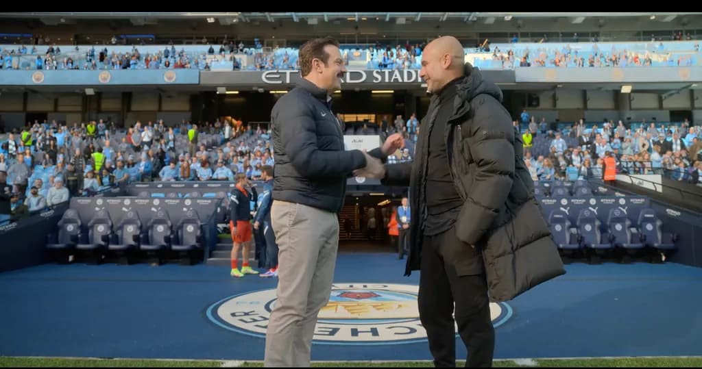 Handshake of Champions: A Moment of Unity in the Heart of the Stadium